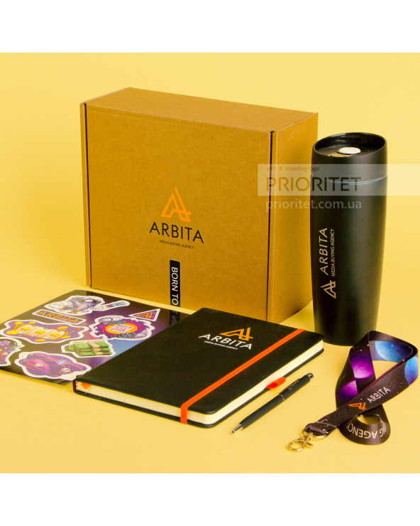 Welcome pack із записником, термокухлем та канцелярією