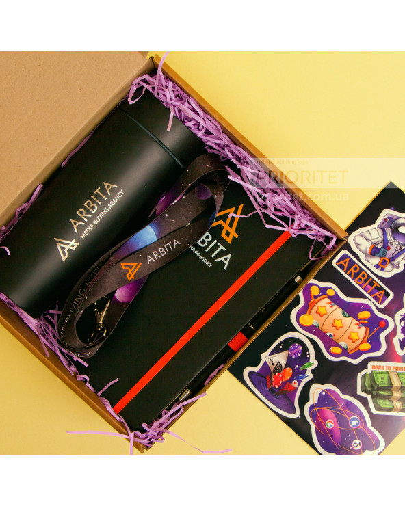 Welcome pack із записником, термокухлем та канцелярією