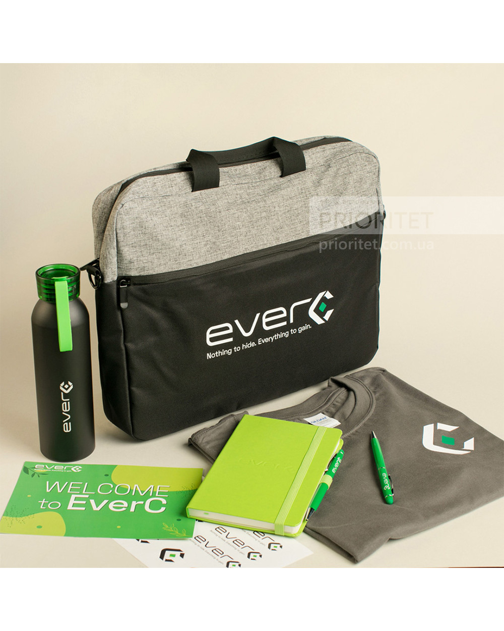 Welcome pack з сумкою для ноутбука та футболкою