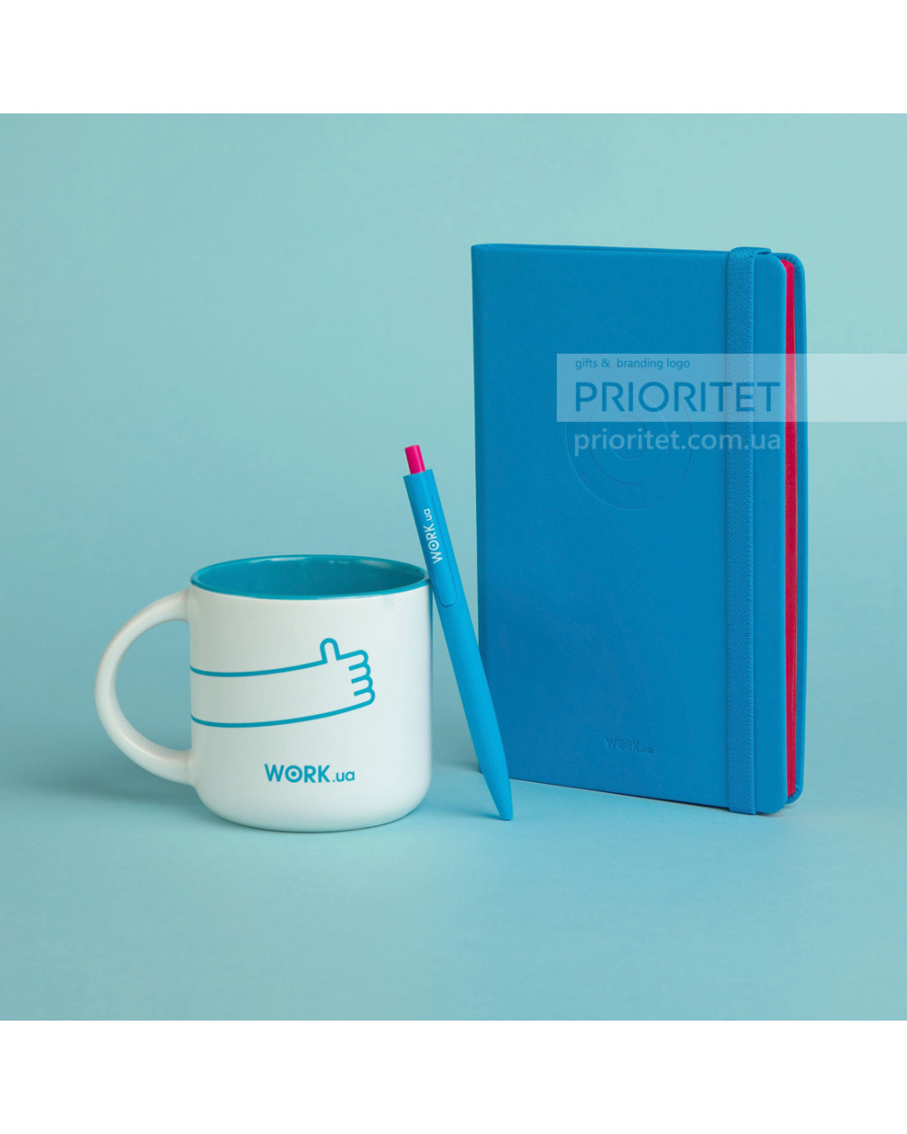 Welcome pack з горнятком, блокнотом та ручкою
